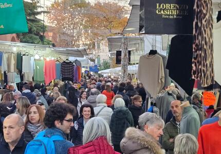 Ritorna la moda con gli ambulanti Forte dei Marmi